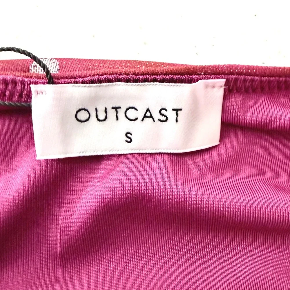 NWT Outcast “Eliza” Vibrant Pink/Magenta Floral Rose Print Mini Skirt Size Small - Picture 10 of 15